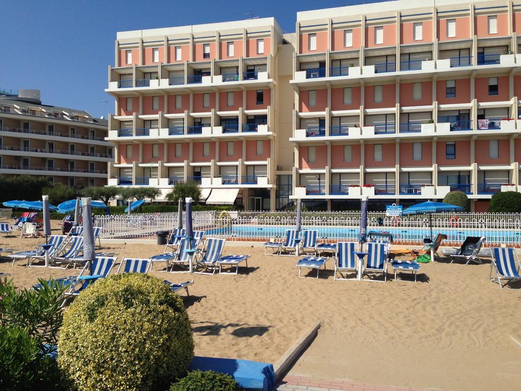 Residence Penelope - Walterigato Apartments Solo Per Famiglie Лидо ди Йезоло Екстериор снимка